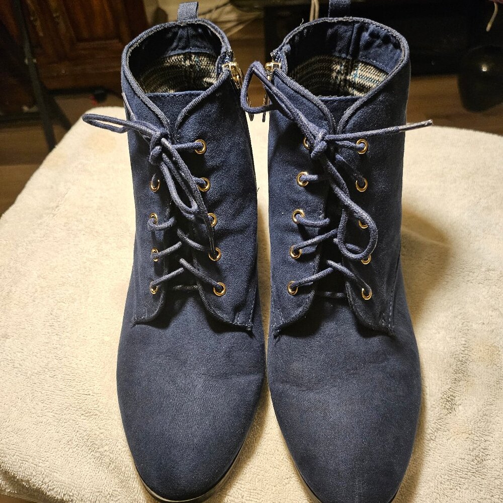 Charter Club 9M Carlee Ankle Bootie